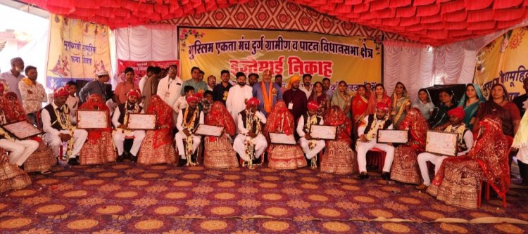 मुख्यमंत्री सामूहिक विवाह योजना अन्तर्गत ग्राम मंचादुर में आयोजित मुस्लिम समाज के विवाह कार्यक्रम में सम्मिलित हुए दुर्ग ग्रामीण विधायक ललित चंद्राकर