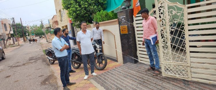 सबसे पहले सांसद प्रतिनिधि ने कराया टैक्स का पुनर्धारण, टैक्स की राशि 1154 अधिक,रिसाली के प्रत्येक मकानो और दुकानों  को नापेंगे कर्मचारी