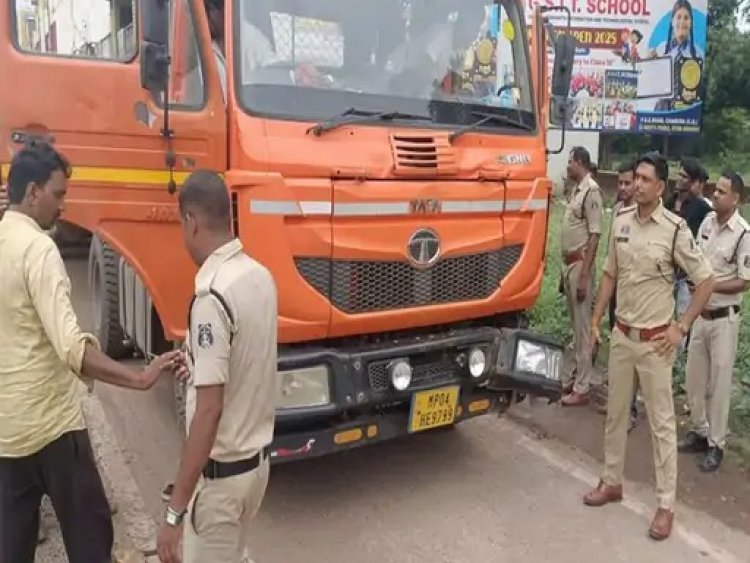 भिलाई:चरोदा में सरिया से लोड एक ट्रेलर ने बाइक सवार को लिया चपेट में, बाइक सवार चाचा-भतीजे की मौत