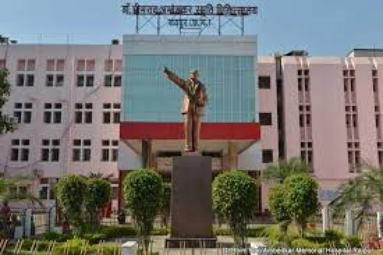 2 साल से निजी मेडिकल कॉलेज में सेवाएं दे रहा था मेकाहारा अस्पताल का डॉक्टर! स्वास्थ्य मंत्री ने किया सख्त कार्रवाई का ऐलान