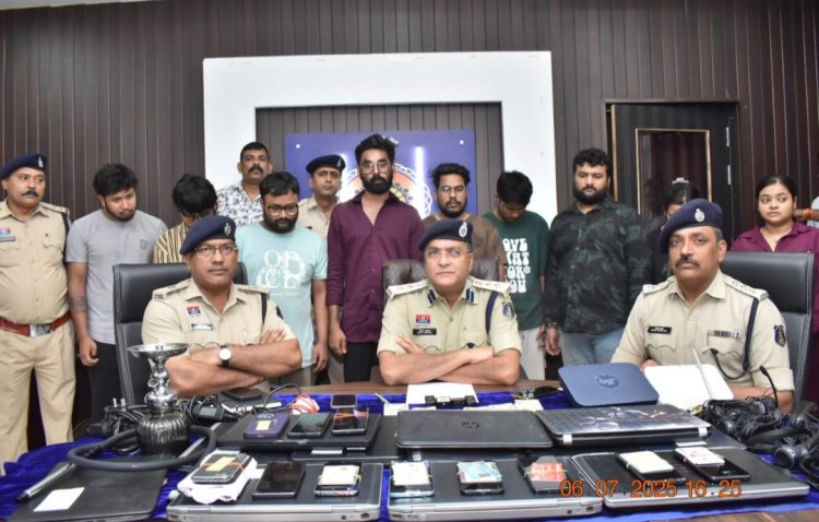 दुर्ग:भारत मे आपराधिक गिरोह का संचालन कर यू.एस.ए. एवं कनाडा मे सायबर ठगी को अंजाम देने वाले अंतरराष्ट्रीय सायबर ठगी गिरोह का खुलासा