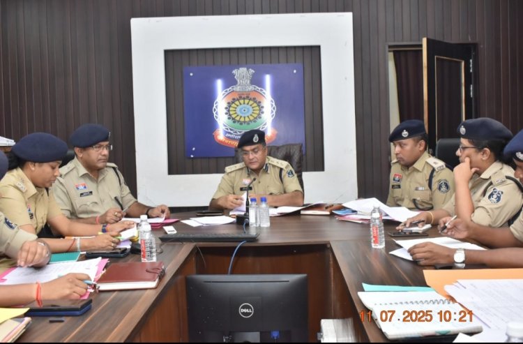 वरिष्ठ पुलिस अधीक्षक विजय अग्रवाल व्दारा लिया गया समीक्षा बैठक,14 एजेंडा बिंदुओं पर किया गया चर्चा