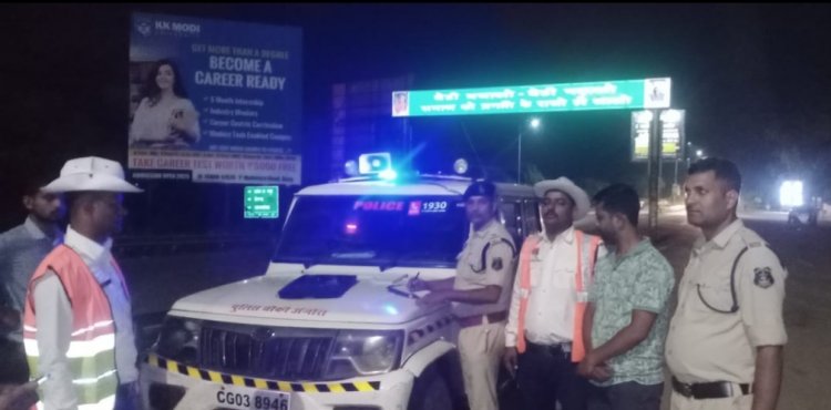 लगातार तीन दिनों सें यातायात पुलिस दुर्ग द्वारा रात्रि को शाम 07.00 बजे सें देर रात वाहन चालकों की विशेष चेकिंग की गयी