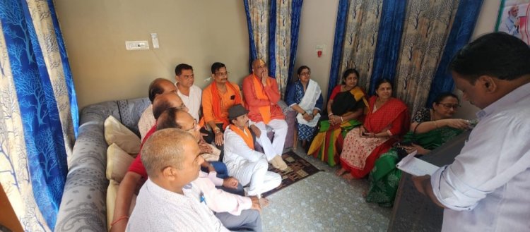 दुर्ग ग्रामीण विधायक ललित चंद्राकर ने बूथ कार्यकर्ताओं के साथ रिसाली में सुनी मन की बात