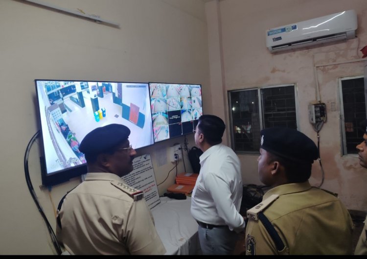 वरिष्ठ पुलिस अधीक्षक दुर्ग  विजय अग्रवाल द्वारा रेलवे स्टेशन का निरीक्षण,साइबर सुरक्षा, सीसीटीवी निगरानी, संदिग्धों की पहचान और नशा मुक्ति पर दिए विशेष निर्देश