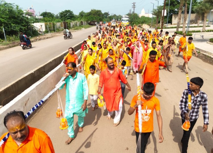भगवान शिव की भक्ति में सराबोर हुआ दुर्ग शहर, हजारों भक्त निकले कांवर यात्रा में, मंदिर में कराया गया डोम निर्माण 