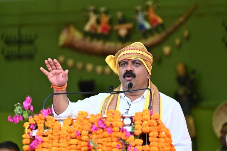रक्षाबंधन पर दंतेवाड़ा और सुकमा में एक नया इतिहास रचेंगे उपमुख्यमंत्री विजय शर्मा, आत्मसमर्पित नक्सली महिलाएं और ’’दंतेश्वरी फाइटर्स’’ की कमांडो बांधेंगी राखी