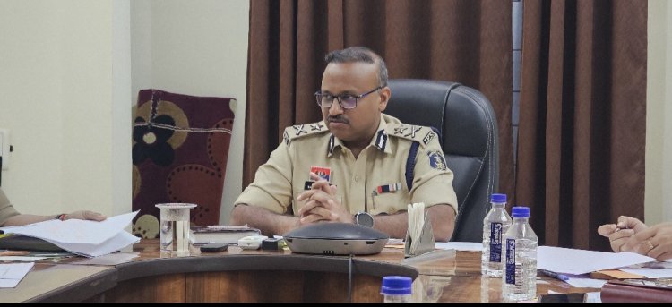 दुर्ग रेंज आईजी की समीक्षा बैठक : तस्करी रोकथाम और जागरूकता अभियान पर खास जोर