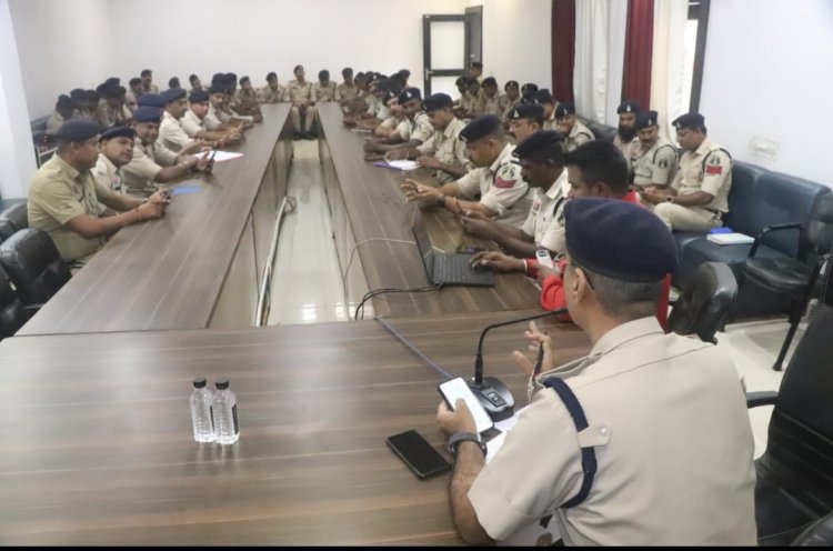 दुर्ग पुलिस की डिजिटल पहल : “समाधान एप्प” से होटल और किराएदारों का आसान सत्यापन