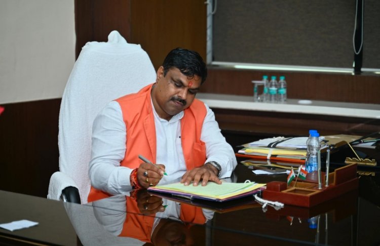 व्याख्याताओं एवं प्रधान पाठकों को प्राचार्य पद पर पदोन्नति एवं पदस्थापना आदेश जारी