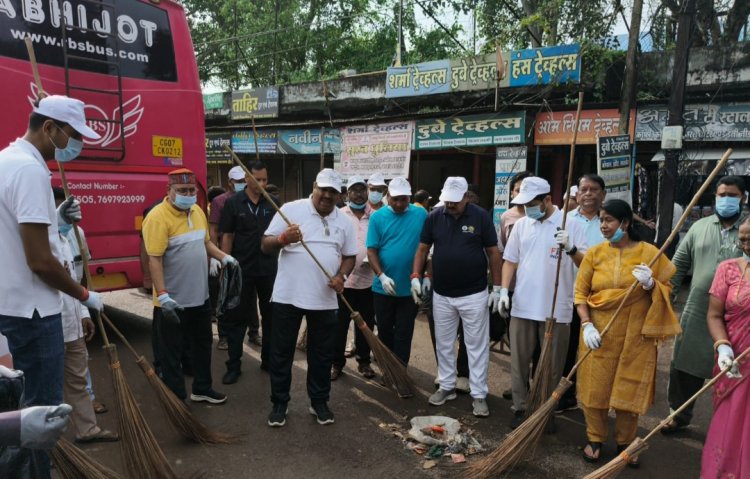 स्वच्छता ही सेवा 2025 अभियान में नया बस स्टैंड परिसर चमका, जनप्रतिनिधियों व नागरिकों ने मिलकर किया श्रमदान