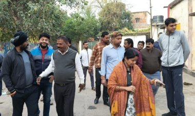 मेयर एवं कमिश्नर का वार्ड 60 में सुबह-सुबह निरीक्षण, सफाई में लापरवाही पर कड़ी चेतावनी