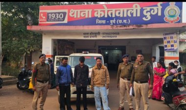 सिटी कोतवाली दुर्ग पुलिस की छापेमारी—सट्टा खेलाते 4 आरोपी गिरफ्तार