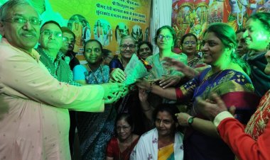 गीता जयंती पर भक्तिभाव से किया पाठ और निकाली शोभायात्रा,ब्रजमंडल के श्री राधाकृष्ण मंदिर में 5162 वीं गीता जयंती-मोक्षदा एकादशी पर जुटे भक्तगण