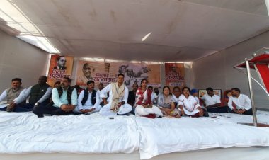 भिलाई में BSP नीतियों के खिलाफ विधायक देवेंद्र यादव का दो दिवसीय गांधीवादी सत्याग्रह शुरू