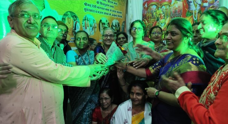 गीता जयंती पर भक्तिभाव से किया पाठ और निकाली शोभायात्रा,ब्रजमंडल के श्री राधाकृष्ण मंदिर में 5162 वीं गीता जयंती-मोक्षदा एकादशी पर जुटे भक्तगण