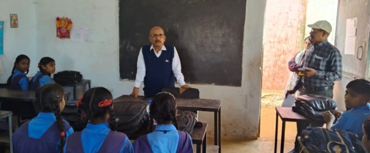 दुर्ग : जिला शिक्षा अधिकारी ने किया स्कूलों का निरीक्षण