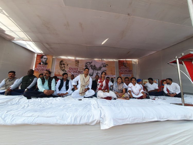 भिलाई में BSP नीतियों के खिलाफ विधायक देवेंद्र यादव का दो दिवसीय गांधीवादी सत्याग्रह शुरू