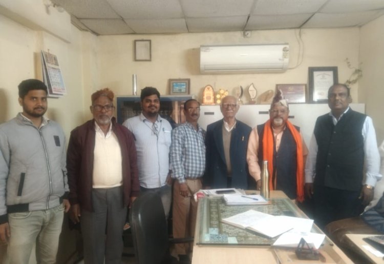 नौतनवा का समय और गोंदिया-बरौनी का मार्ग बदलने उठी मांग, जनप्रतिनिधियों से मांगा सहयोग,छत्तीसगढ़ यूपी बिहार रेलयात्री सेवा संघ की बैठक में प्रस्ताव पारित