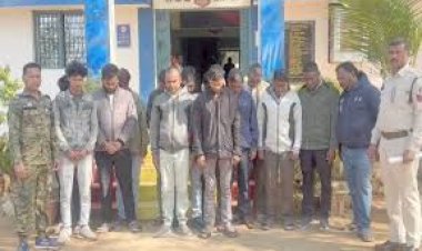 गरियाबंद में अश्लील कार्यक्रम पर बड़ी कार्रवाई: 14 गिरफ्तार, पुलिस-प्रशासन की भूमिका पर उठे गंभीर सवाल