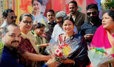 सुबह से शाम तक बधाइयों का तांता, महापौर अलका बाघमार के जन्मदिन पर उमड़ा जनसैलाब