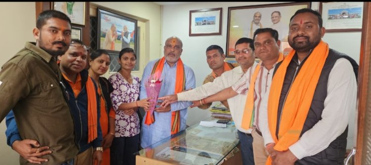 दुर्ग : उतई की बेटी चेतना साहू ने बॉल बैडमिंटन में भारत को दिलाया स्वर्ण, विधायक ललित चंद्राकर ने दी बधाई