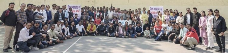 कैरम, बैडमिंटन और शतरंज सहित कई खेलों में भागीदारी दी न्यायिक कर्मियों ने, जिला न्यायालय दुर्ग की ओर से जिला स्तरीय स्पोर्ट्स मीट का सफलतापूर्वक आयोजन