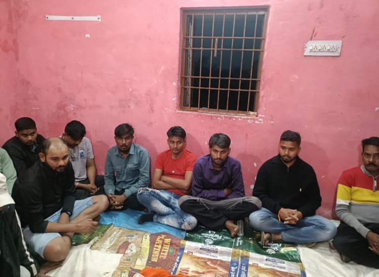 जुआ फड़ पर नेवई नगर पुलिस की बड़ी कार्यवाही,21 जुआरी गिरफ्तार, नकद व मोबाइल जब्त