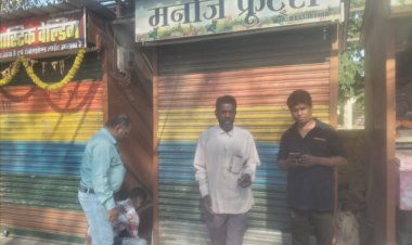 बकाया किराया नहीं चुकाने पर निगम की बड़ी कार्रवाई, मानस भवन के पास 16 गुमटियां सीलबंद