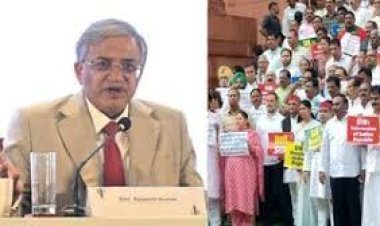 मुख्य चुनाव आयुक्त के खिलाफ विपक्ष लामबंद, 200 सांसदों ने उन्हें हटाने के लिए दिया नोटिस