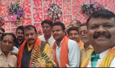 सांसद विजय बघेल के जन्मदिन पर प्रशांत कुमार क्षीरसागर सहित समर्थकों ने दी बधाई