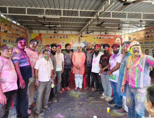 दुर्ग ग्रामीण विधायक ललित चंद्राकर ने क्षेत्र की जनता संग खेली होली