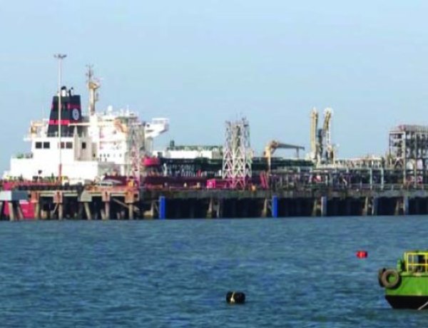 देश को बड़ी राहत: एलपीजी और क्रूड ऑयल के टैंकर सुरक्षित भारत पहुंचे