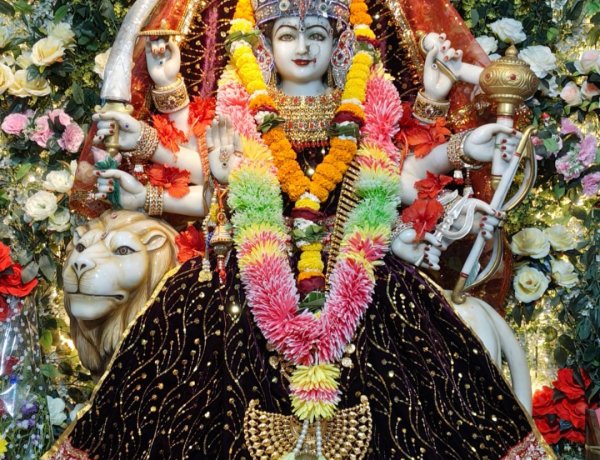 ज्योति कलश प्रज्ज्वलित करके प्रारंभ हुआ श्री सत्तीचौरा माँ दुर्गा मंदिर का 16 वाँ वार्षिकोत्सव एवं चैत्र नवरात्र पर्व
