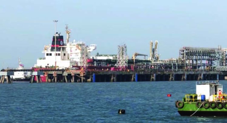 देश को बड़ी राहत: एलपीजी और क्रूड ऑयल के टैंकर सुरक्षित भारत पहुंचे