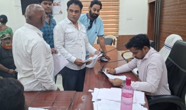 भीषण गर्मी को देखते हुए स्कूलों में ग्रीष्म अवकाश या समय परिवर्तन की मांग