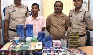 अवैध हुक्का व ई-सिगरेट बिक्री पर पुलिस का छापा, दो गिरफ्तार