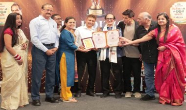 भिलाई के कार्टूनिस्ट राव को दिल्ली में मानद डॉक्टरेट, कला को मिली नई पहचान