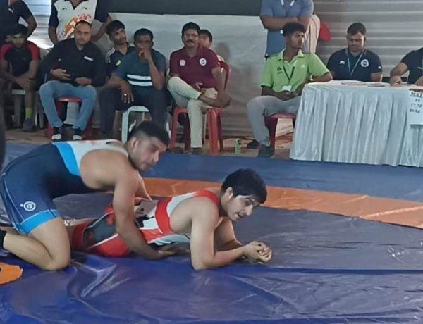 देशभर के पहलवानों की टक्कर, हरियाणा के पहलवान पड़े भारी, सिविक सेंटर में उत्साह