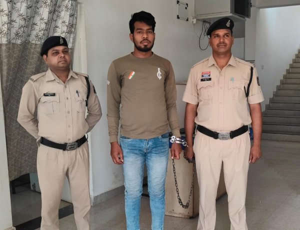 प्रेम संबंध में शक ने ली जान: युवती की गला दबाकर हत्या, आरोपी गिरफ्तार
