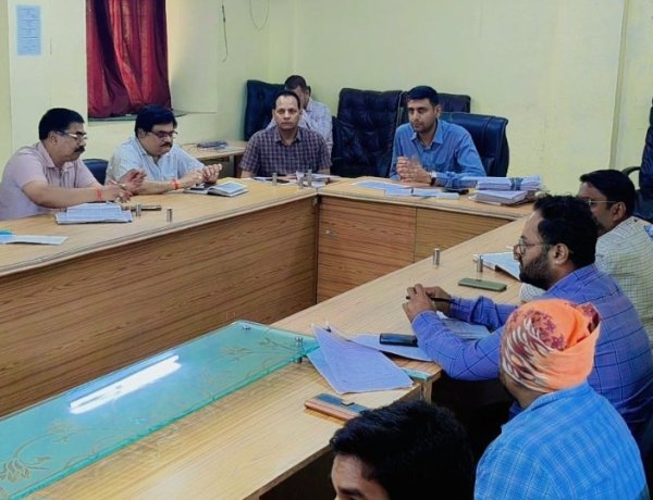 दुर्ग : जनगणना-2027 की तैयारियों को लेकर निगम आयुक्त की अहम समीक्षा बैठक