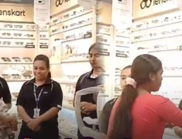 धार्मिक प्रतीकों पर बवाल: रायपुर में लेंसकार्ट शोरूम पर विरोध, कंपनी ने बदली गाइडलाइन