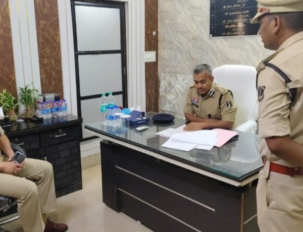 एसपी कार्यालय और थाना मोहननगर का दुर्ग आईजी ने किया निरीक्षण