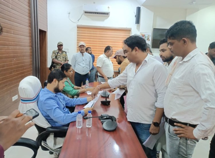 निजी स्कूलस हर साल बिना किसी कारण फीस बढ़ाना बंद करे,गर्मी कि छुट्टी में नो स्कूल तो नो फीस लागू करे -- अय्यूब खान