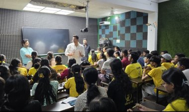 भिलाई में NEET छात्रों से मिले विधायक देवेंद्र यादव, बोले- युवाओं के भविष्य से खिलवाड़ बर्दाश्त नहीं