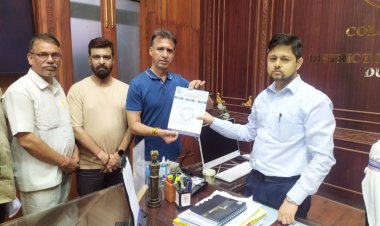 नवीन ट्रेड लाइसेंस व्यवस्था पर व्यापारियों ने रखा सुझाव, जिलाधीश को सौंपा ज्ञापन
