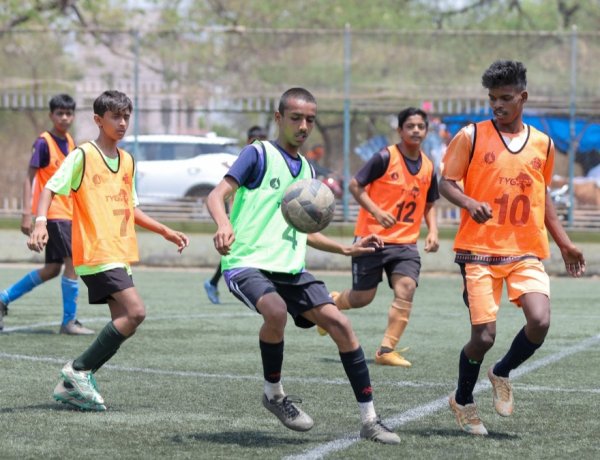 फुटबॉल टैलेंट की खोज: भिलाई में आईकेएफ सीज़न-6 ट्रायल्स शुरू