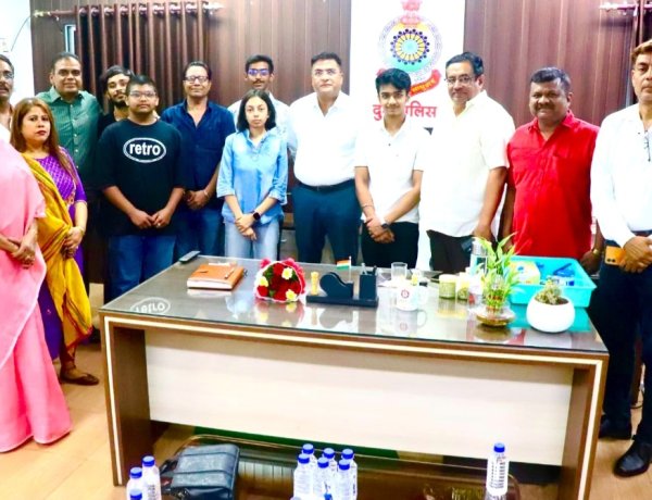 दुर्ग एसपी कार्यालय में विद्यार्थियों के लिए मार्गदर्शन कार्यक्रम आयोजित, एसपी विजय अग्रवाल ने दिए सफलता के मंत्र