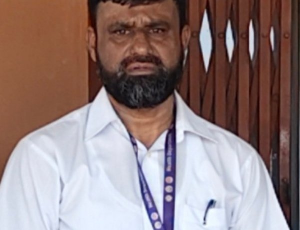 स्वास्थ्य कर्मियों ने मांगा पुलिस विभाग की तरह 13 माह का वेतन