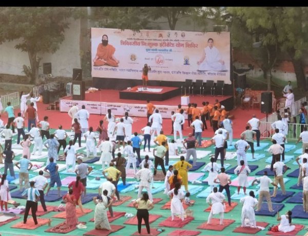 भिलाई में स्वामी परमार्थ के सानिध्य में योग एवं पंचकर्म शिविर शुरू